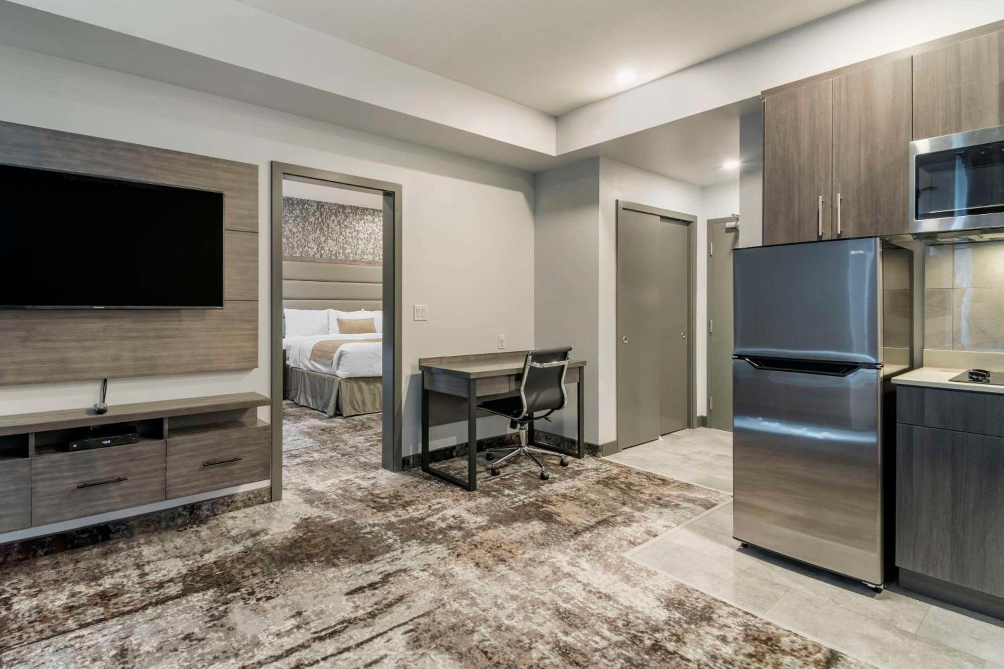 The Hue Hotel, Ascend Hotel Collection Kamloops Esterno foto