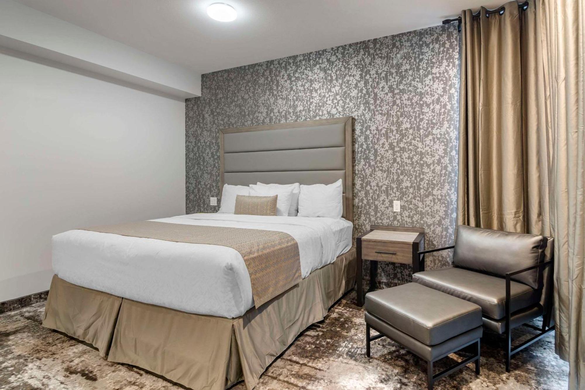 The Hue Hotel, Ascend Hotel Collection Kamloops Esterno foto